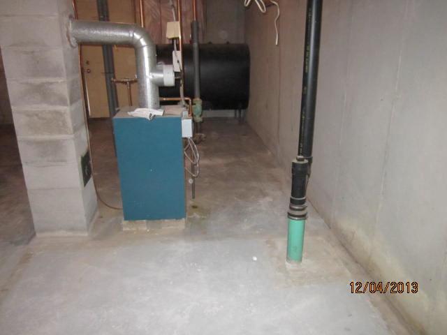 Wet Wall/Floor Joint in Wauregan, CT