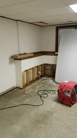 Our drying team was able to help these Libertyville homeowners, following a basement flood, due to sump pump failure.