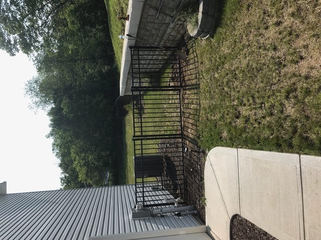 black 4' classic 3 aluminum rail in Gibsonia