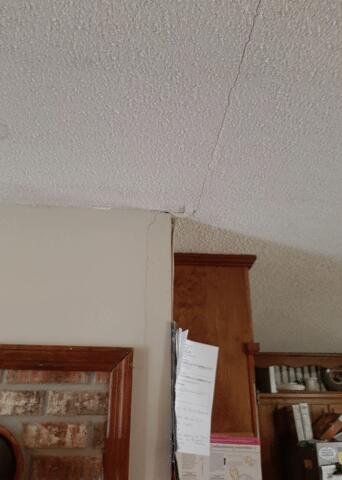 Interior Cracks in Lawrenceburg, TN Home