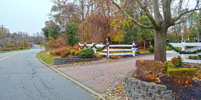 Highlight the Entrance