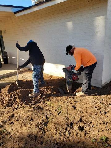 Hand Digging