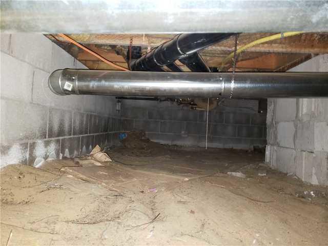 Before Crawl Space Encapsulation