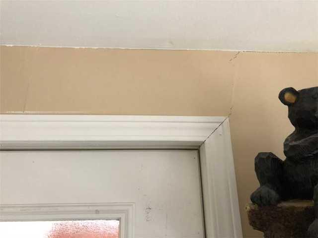 Cracks spreading in the home due to sinking