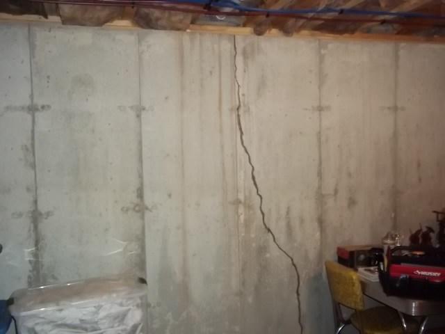 Leaky Crack in Broad Brook, CT