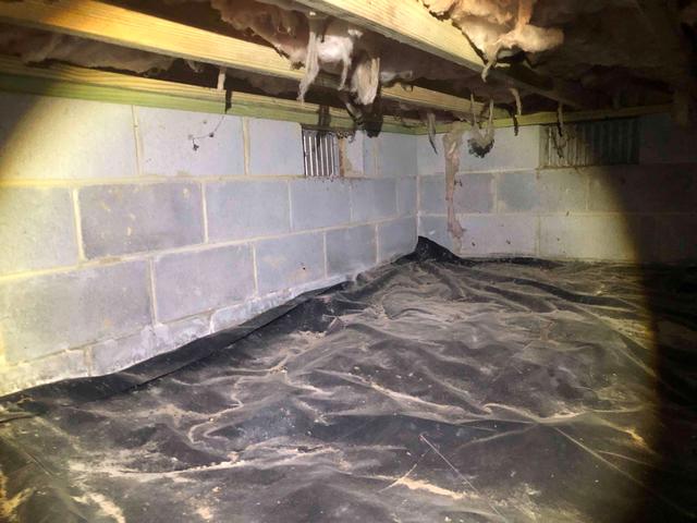 Vented Crawl Spaces and Falling Insulation