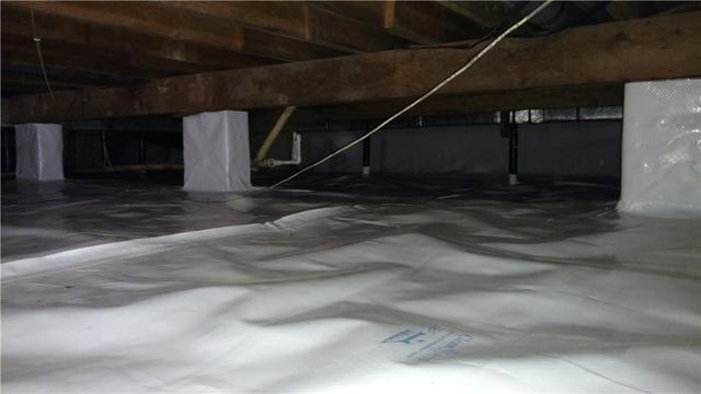 Once the products were installed, the crawl space was clean and moisture-free.