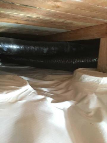 Sealed crawlspace is dry