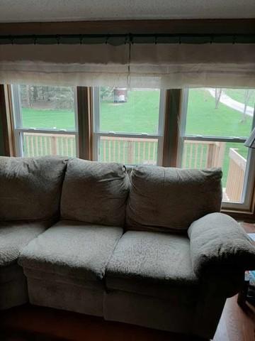 Vinyl Kraft double hung window