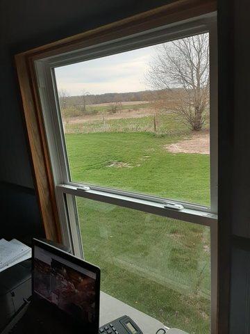 Vinyl Kraft double hung window