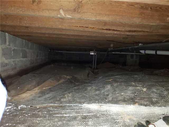 Uninsulated Crawl Space