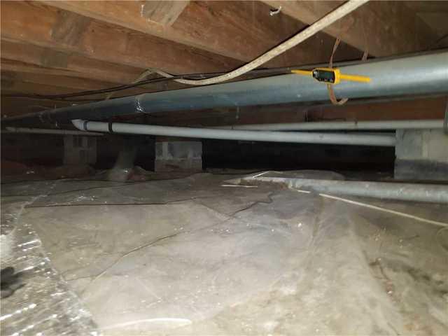 Uninsulated Crawl Space