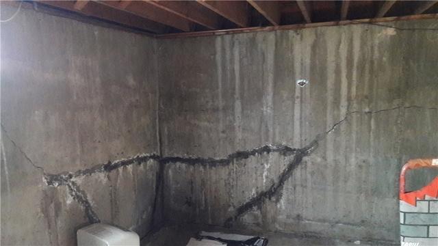 Cracked Basement Walls In Superior, Wisconsin