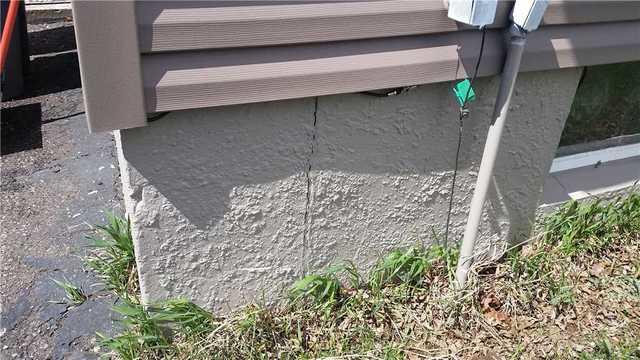 Vertical Crack in Foundation