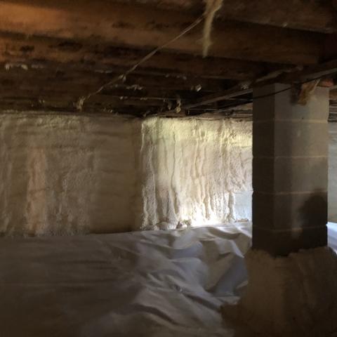 Closed cell spray foam insulation