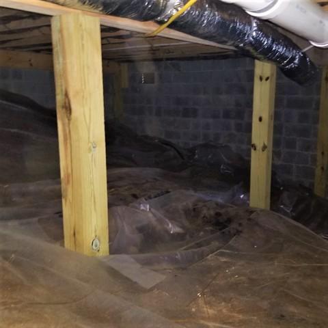 Unsealed Crawl Space and Vapor Barrier