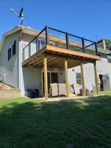 Composite Deck Construction in Shelbyville