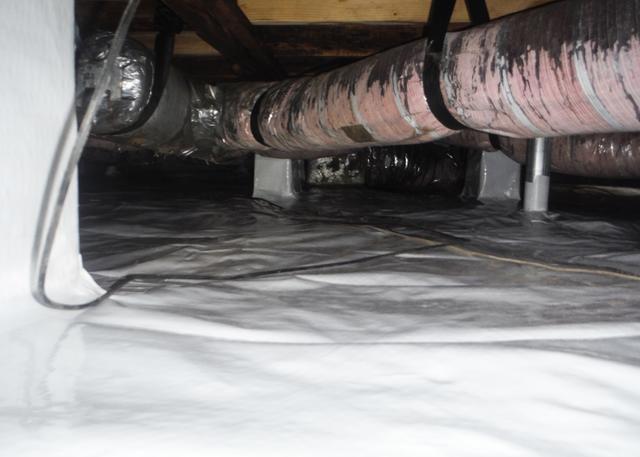 Clean and Attractive Crawl Space