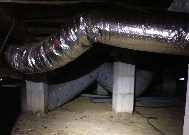 Allowing Moisture to Enter the Crawl Space