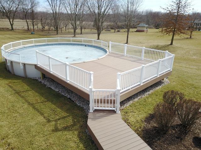Azek Harvest Collection and Azek Radiance rails and gates