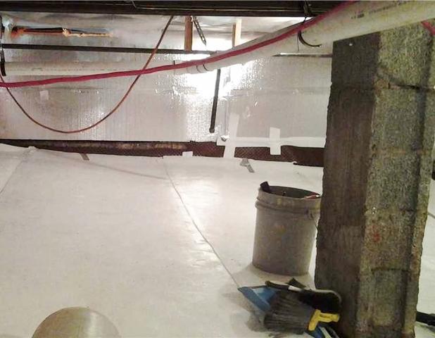 <p>CleanSpace is carefully installed with SilverGlo to insulate the crawl space.</p>