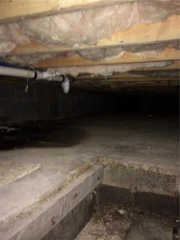 <p>Finding puddles in the crawl space can be a real problem. Mold and bacteria grow in damp, dark places and vermin love to thrive in this space. Quality 1st Basement Systems has the answer to this wet crawl space; CleanSpace Encapsulation!</p>