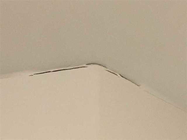 Drywall Crack
