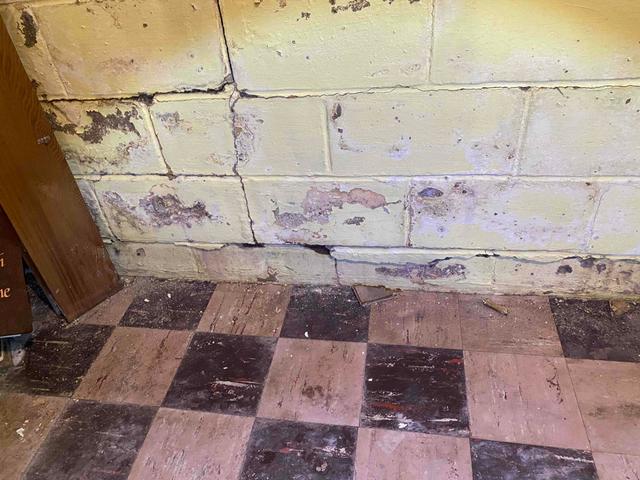 Cracking and Crumbling of Foundation Wall in Duluth, MN