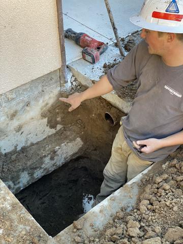 Foreman explaining the install