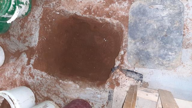 2' x 2' x 2' hole