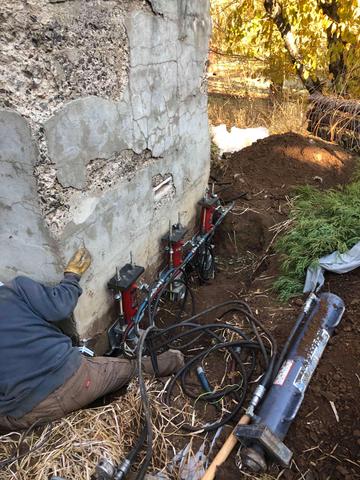 Hydraulic push piers