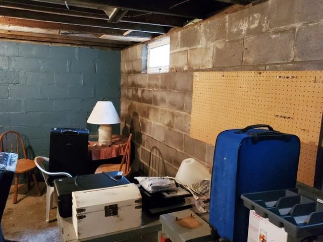 Efflorescence Present on Leaking Wall