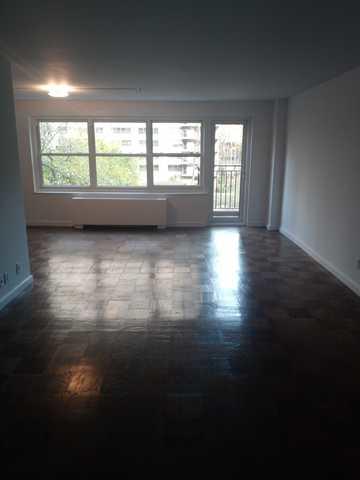 <p>Marble Table Junk and Furniture Removal Pick up </p>