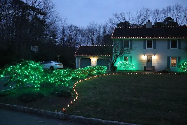 At the request of the homeowner, we highlighted the landscape bed.