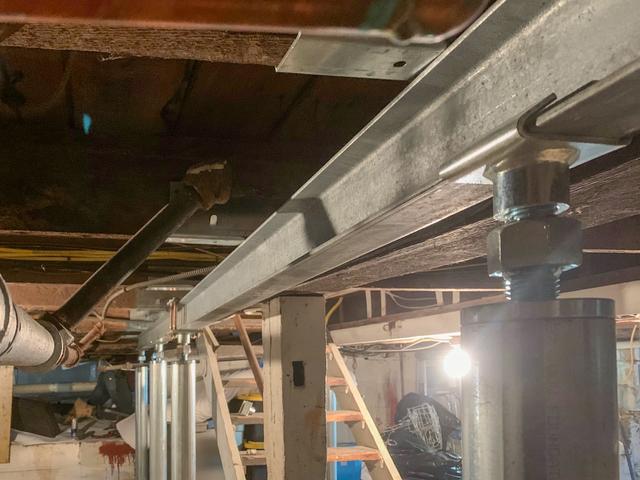 SmartJack XT Supporting The Beams