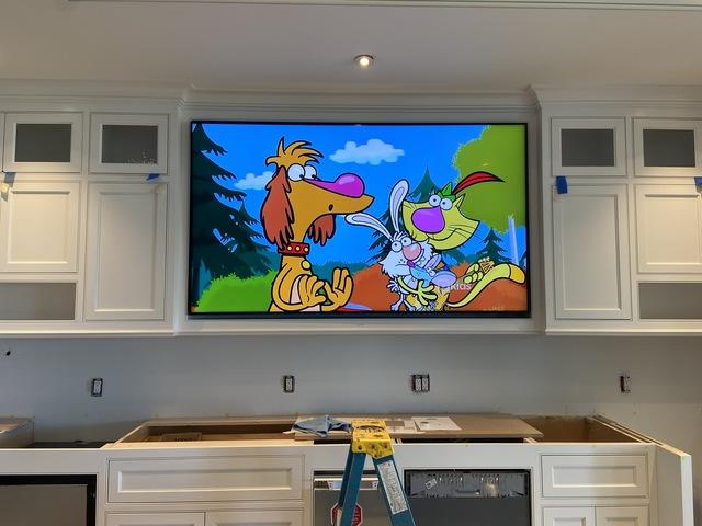 <p>The TV is mounted and ready to go!</p>