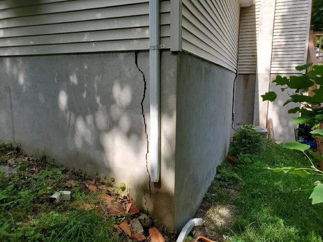 Vertical Cracking In Foundation