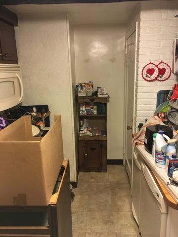 <p>Old flooring before remodel</p>