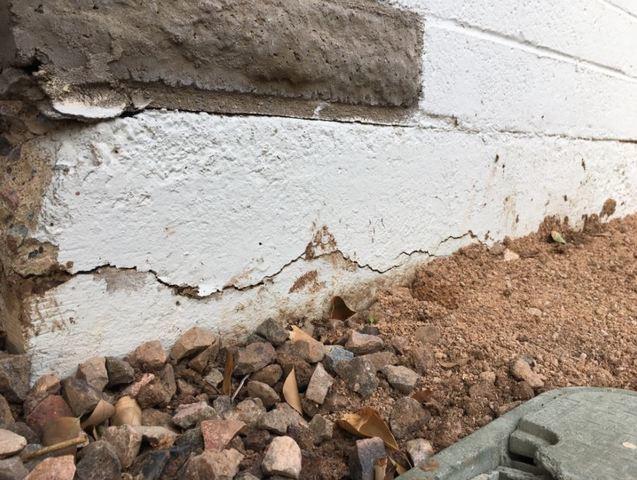 Horizontal Stem Wall Cracks
