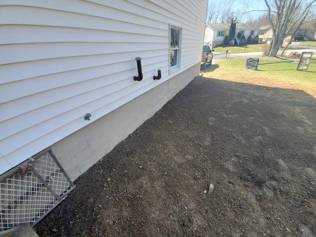 Backside Left To Right By The Driveway