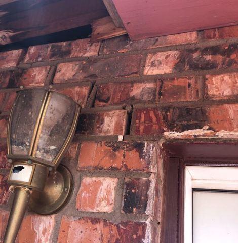 Stairstep Cracks in Brick