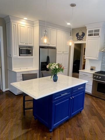 White Kitchen & Blue Island