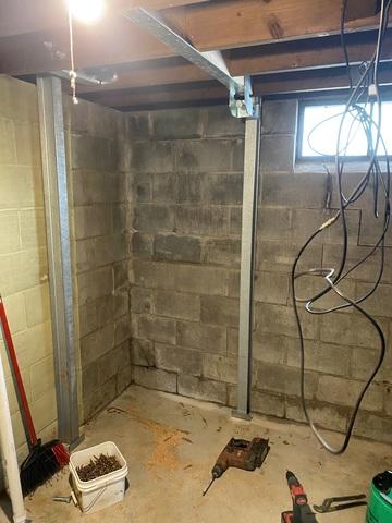 PowerBrace™ Support Beams Are Connected At Multiple Points To Stabilize