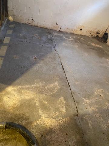 Before Photo - Cracked Concrete Slab In Grand Rapids, MN Home