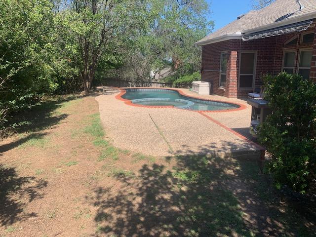 The Junkluggers of San Antonio - Yard Debris & Waste Removal Photo