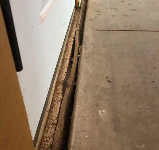 Gaps Between Walls & Flooring