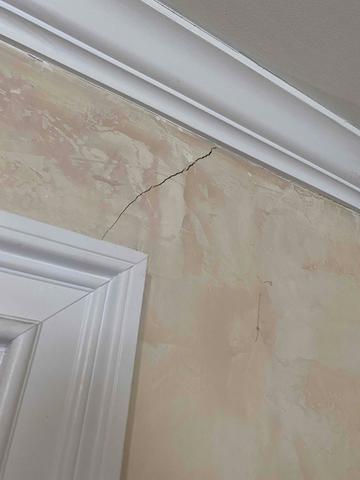 Wall Cracks in Elmsford, NY