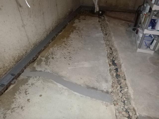 Lateral Drain and Epoxy Floor Cracks Sealing