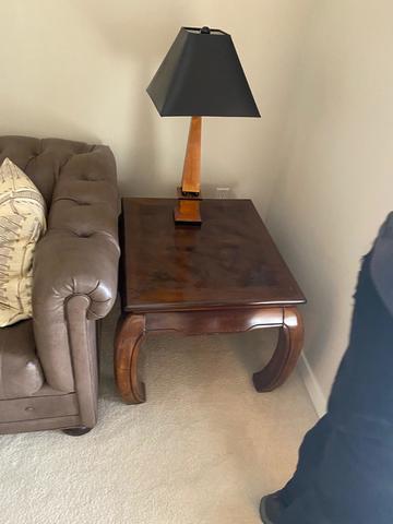 <p>side table and lamp</p>