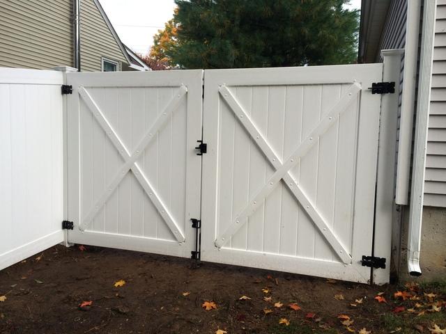 This home in Stratford, CT needed some additional security and privacy, so the team of experts at Reliable Fence CT arrived to take care of their needs!